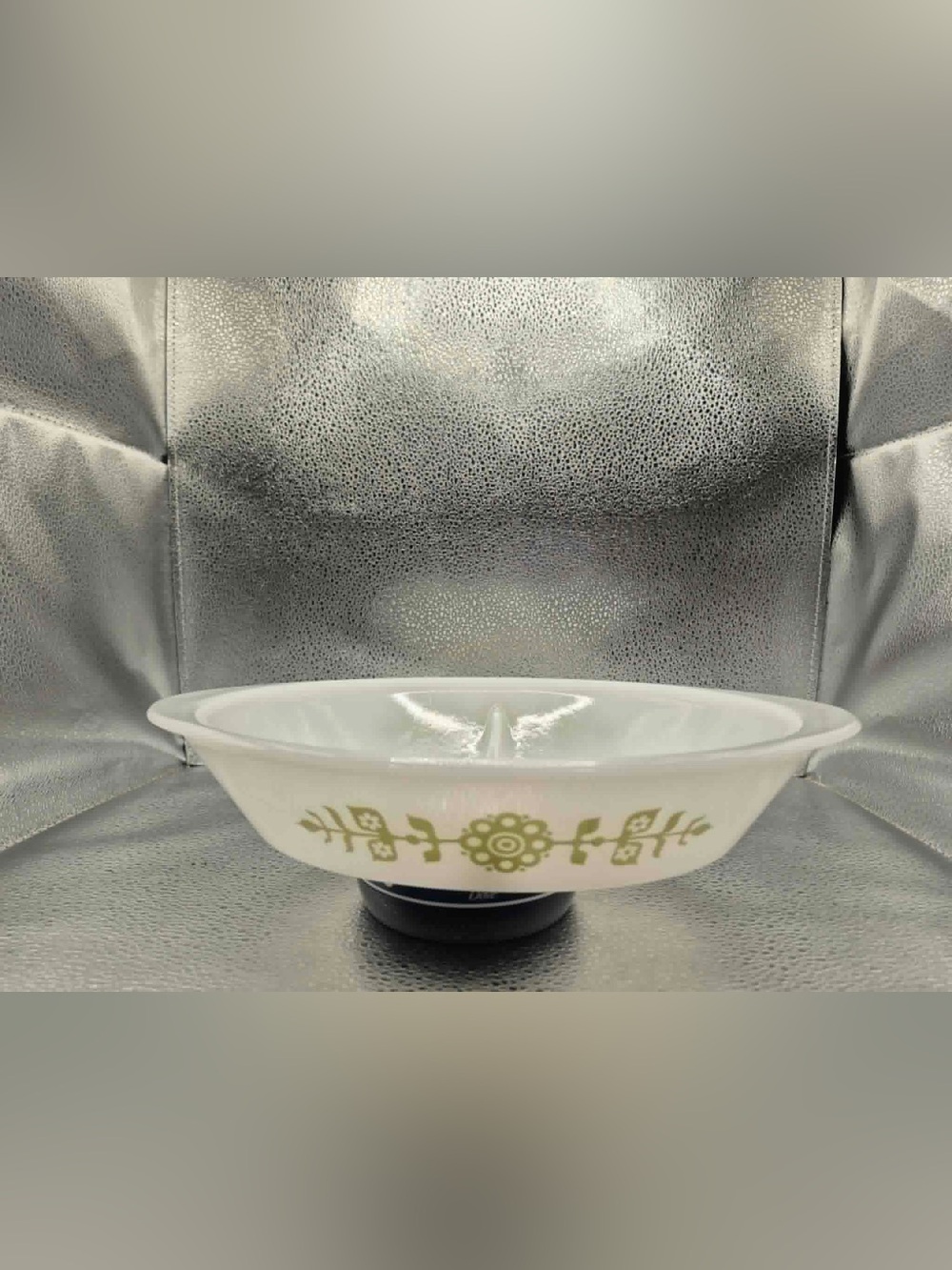 Retro Green Daisy Divided Casserole Dish - MCM Vintage Milk Glass Glasbake